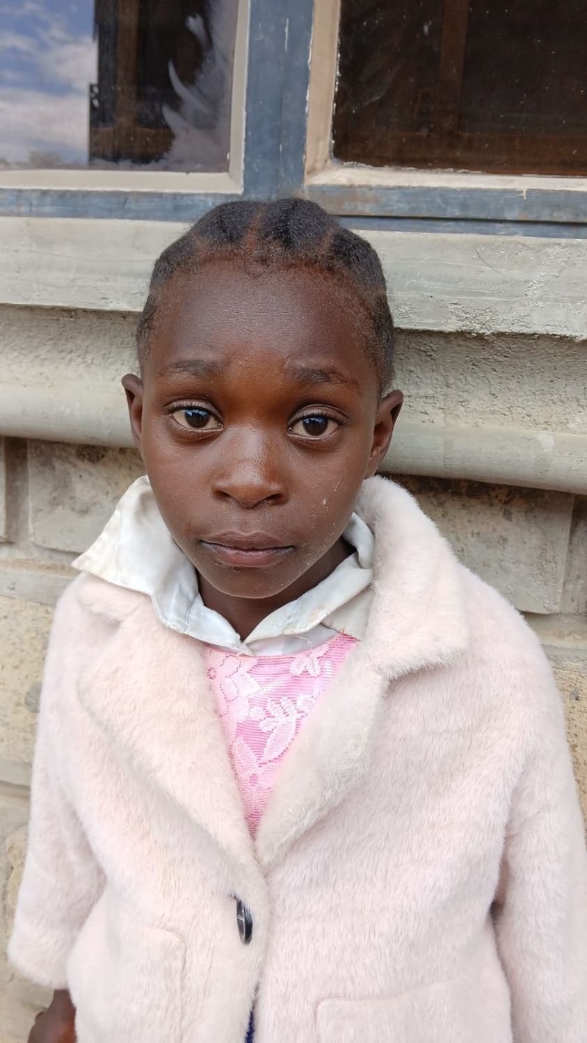 Pate gesucht für Mädchen in Kenia: Eunice Pate gesucht für Mädchen in Kenia: Eunice Mwihaki